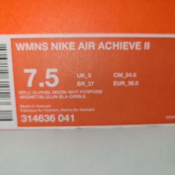 Nike Air Women’s Athletic Shoes – White/Grey/Blue - EUC - Picture 3 of 14